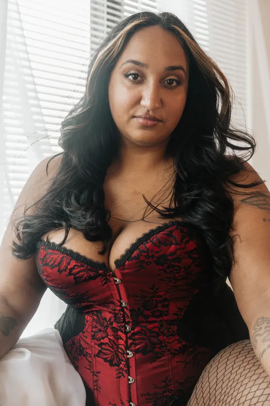 Natural intimate expression portrait