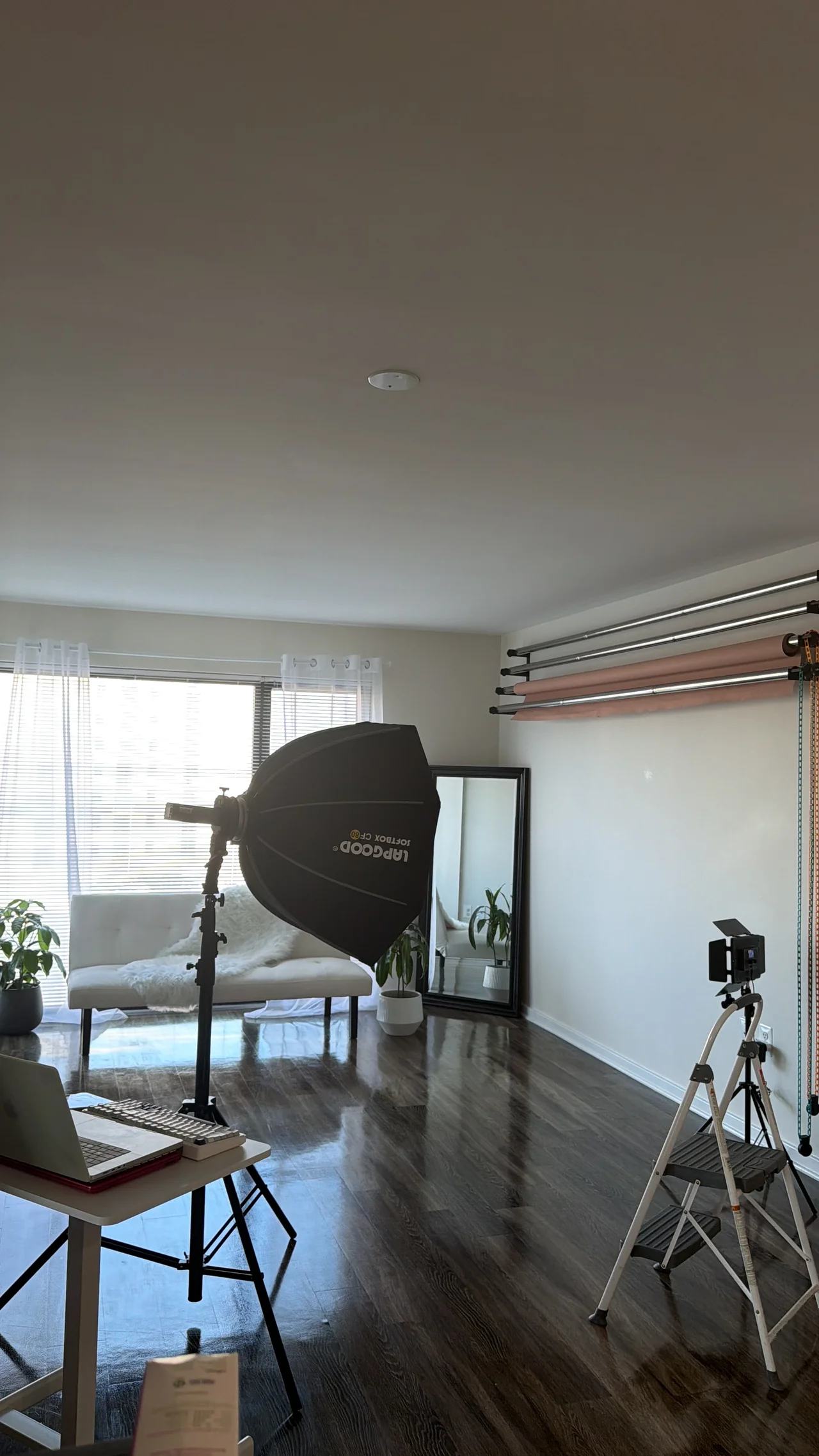 Studio 3150 Private Studio Set in Silver Spring